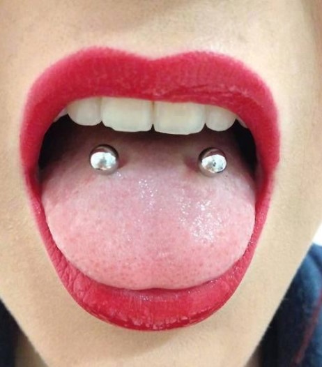 Double Tongue Piercing 