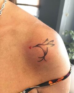 Minimalist-Hummingbird-Tattoo-1-e1615875342531[1]