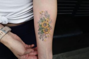 beautiful-sunflower-tattoos-Eva-krbdk-2
