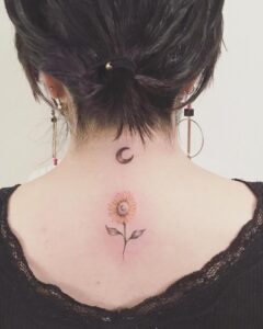 minimalist-sunflower-tattoo-by-kaketattoos
